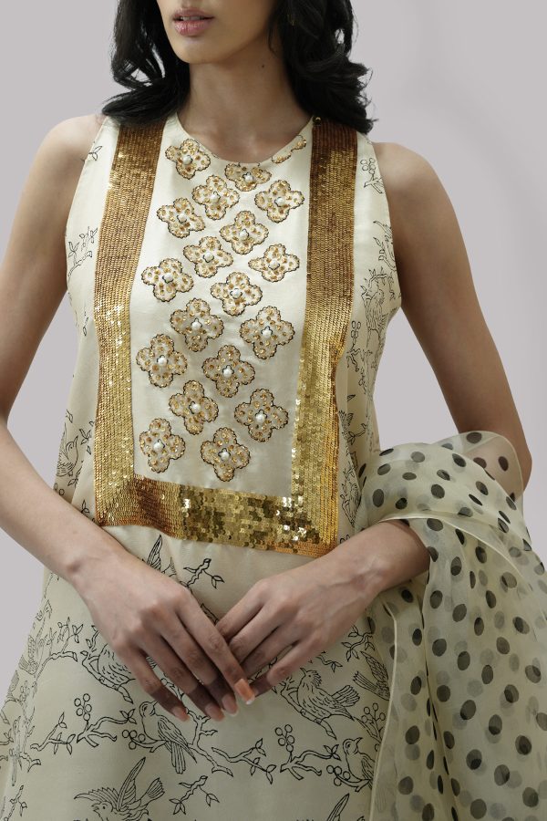Lamb's Wool Block Printed & Embellished Raw Silk Set - Image 4
