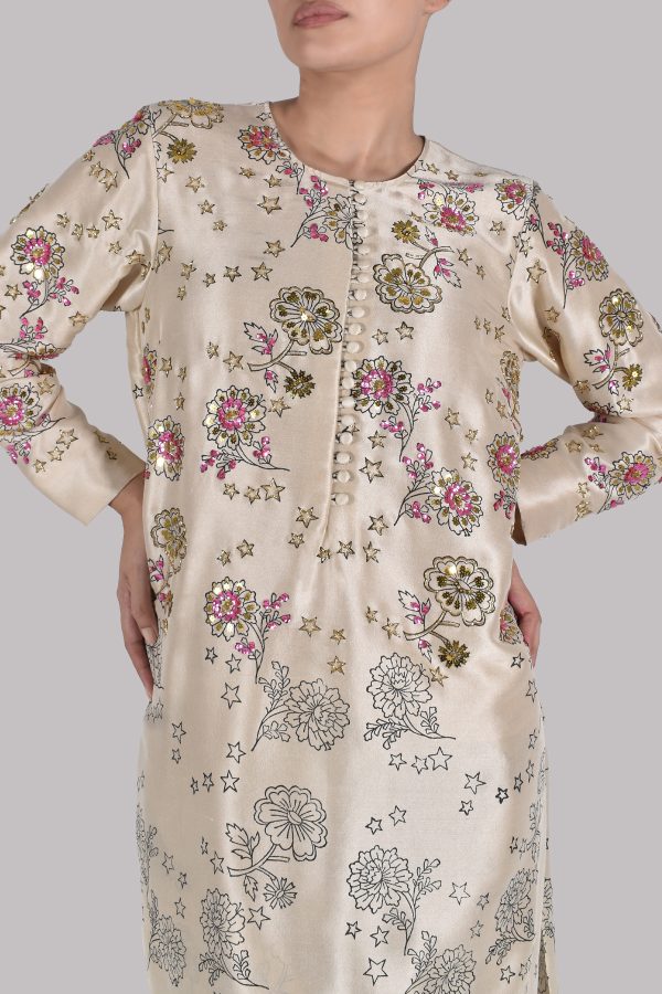 Lamb's Wool Block Printed and Embellished Raw Silk Set - Image 4